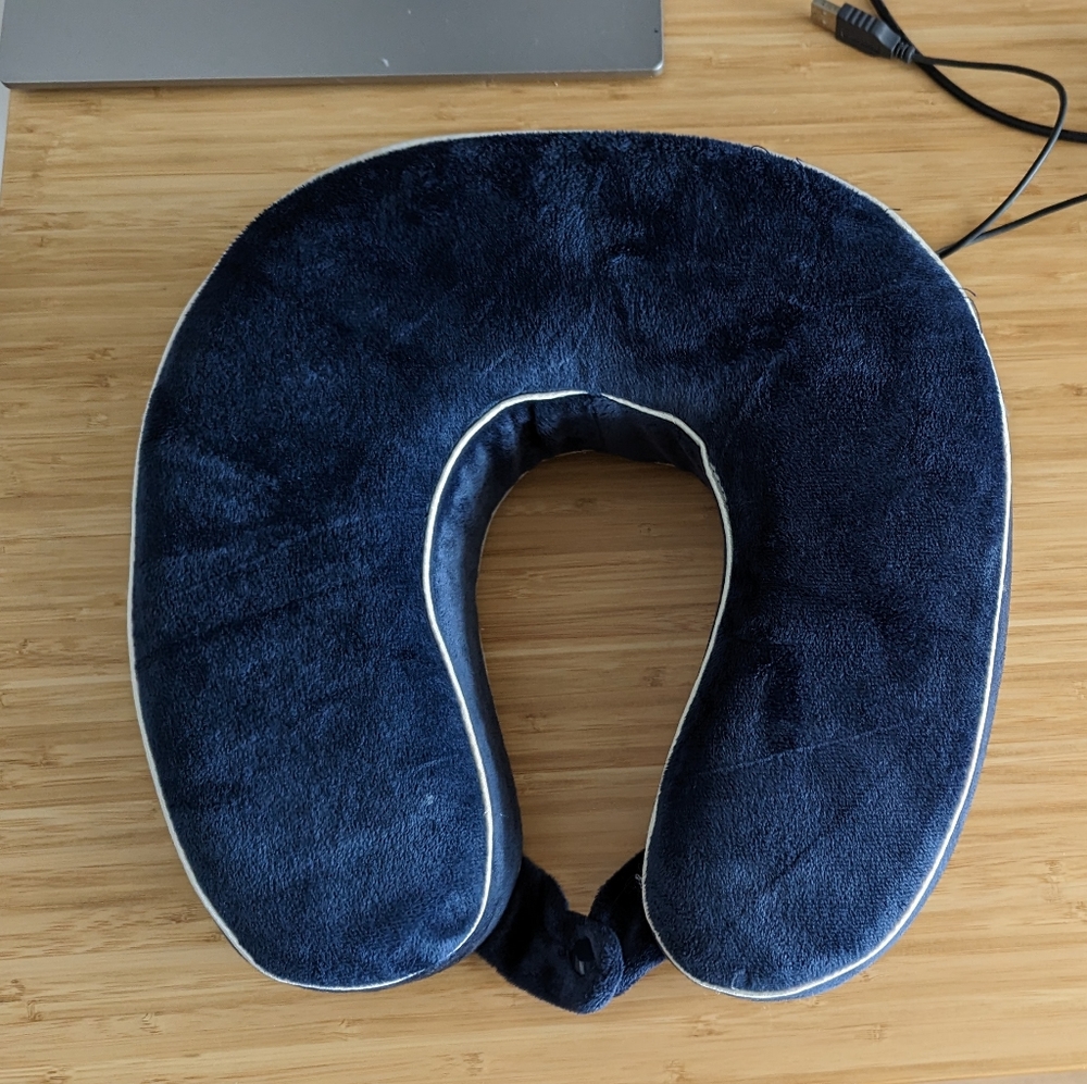 Neck pillow for travel